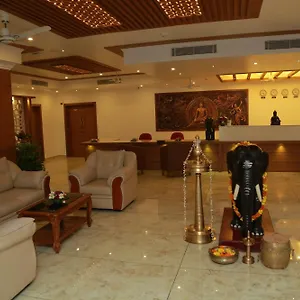 *** Hotel Savera Park India