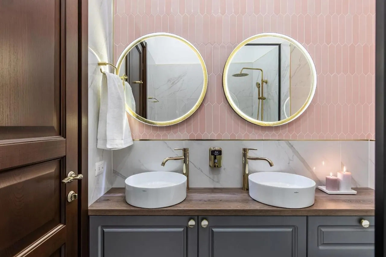 Holt Old Town Luxury Suites Bucharest