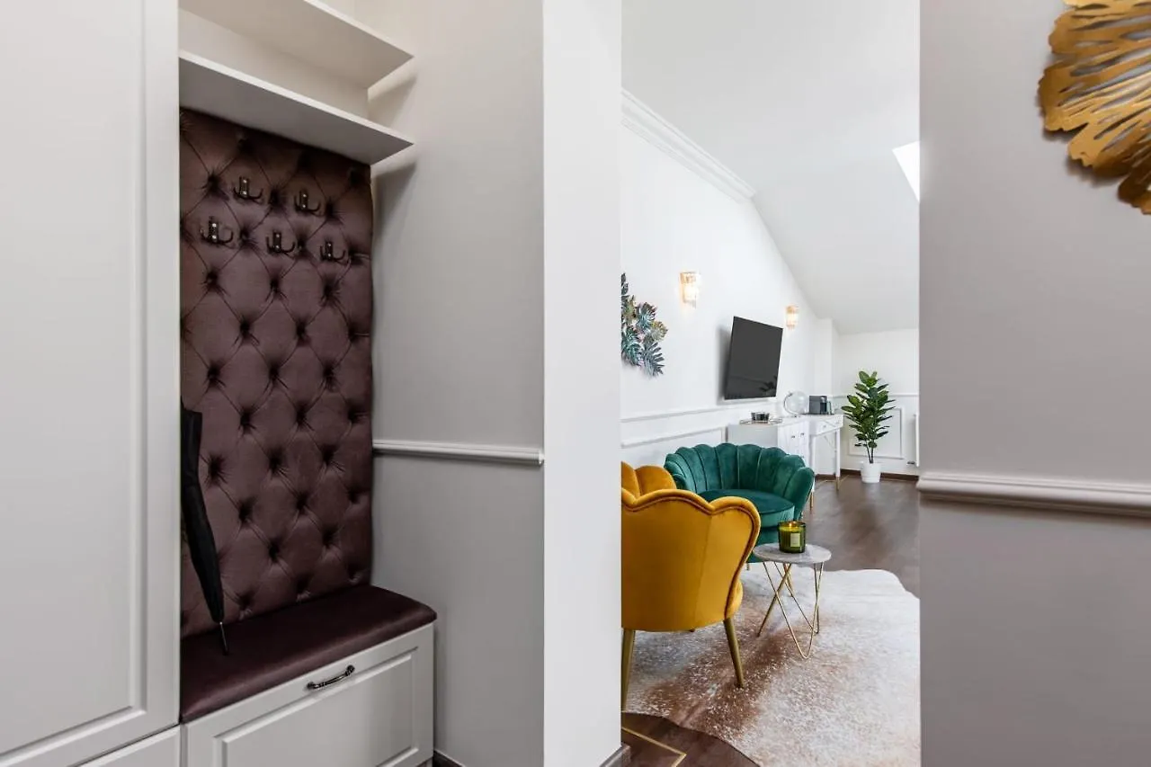 בוקרשט Holt Old Town Luxury Suites רומניה